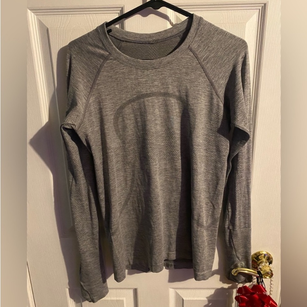 Lululemon Size 8 Swiftly Tech Top - image 1